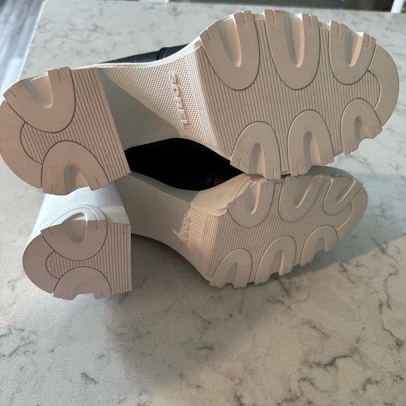 Sorel brex waterproof platform heeled boot - Picture 9 of 9